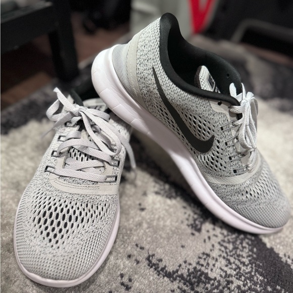 Women’s Nike Free size 8 - Picture 6 of 8